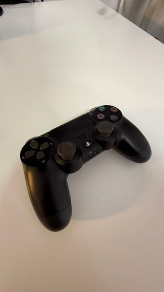 PS4 Pro 1TB seminuova