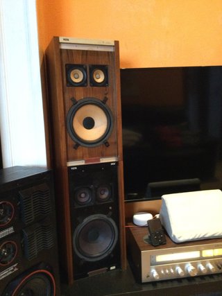 Altavoces Vieta B2200C