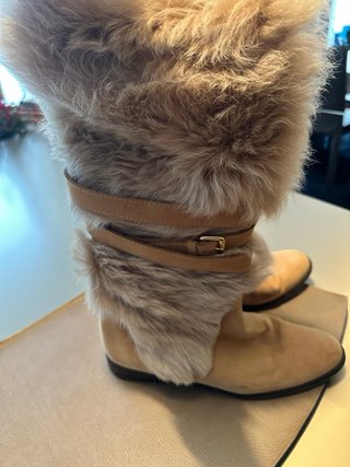 Botas Uterqüe pelo beige Talla 39