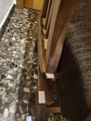 Mecedora sillón de madera y tela