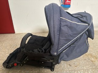 Carro de bebé completo