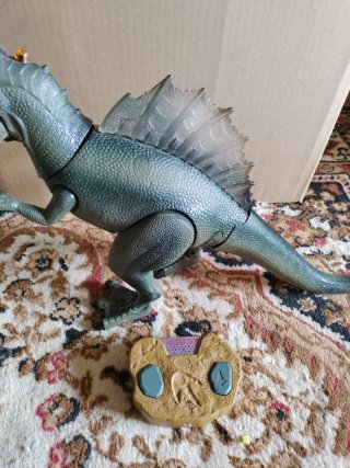 Dinosaurio Juguete con Control Remoto