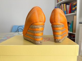 Cuñas Castañer Naranjas de  9 cm