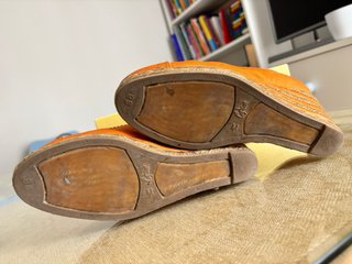 Cuñas Castañer Naranjas de  9 cm