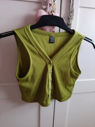 Top verde SHEIN botones
