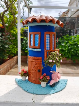 Casita decorada miniatura azul