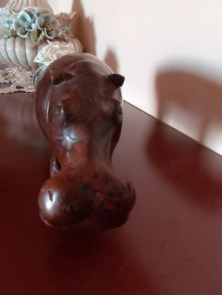 Scultura ippopotamo in legno