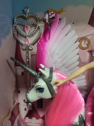 Muñeca Princesa y Unicornio con Alas