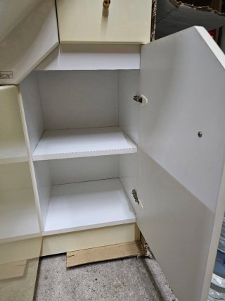 Mueble de baño con lavabo de mármol