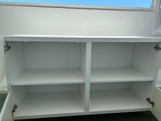 Mueble TV  o vitrina blanco y cristal