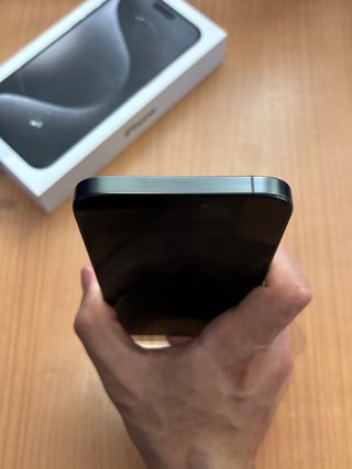 iPhone 15 Pro Max 87% Batería