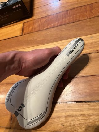 Sillones de bici Scott y Selle Italia