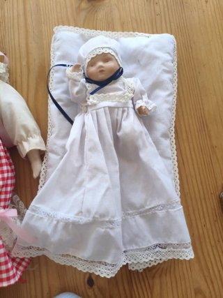 Familia de figuras de porcelana