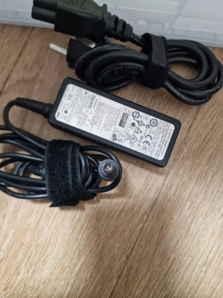 Caricabatterie portatile Acer 19V 2.1A