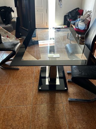 Mesa de comedor cristal y metal