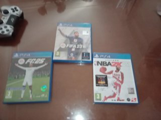 PS4 (PlayStation 4) color negro + FC 25 +FC 23