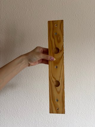 Perchero de madera con 3 pomos