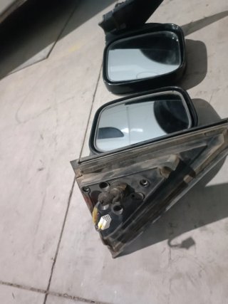 Retrovisores negros para coche
