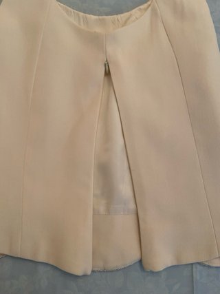 Elegante corpiño crema sin mangas talla 44