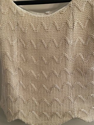 Elegante corpiño crema sin mangas talla 44