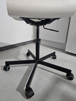 Silla de escritorio Ikea madera y metal
