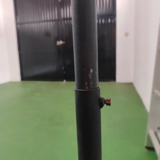 Soportes para altavoces negros