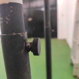 Soportes para altavoces negros