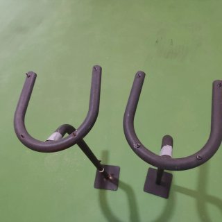 Soportes para altavoces negros