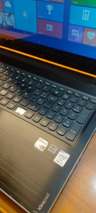 Portátil Lenovo Flex 15 (leer)