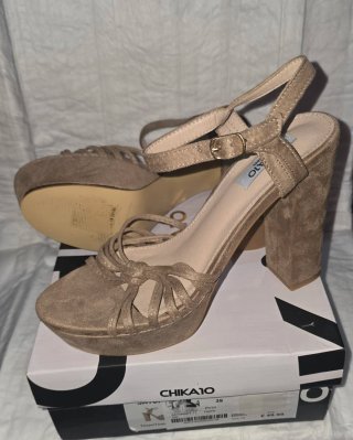 Sandalias CHIKA10 tacón beige/marrón T.39