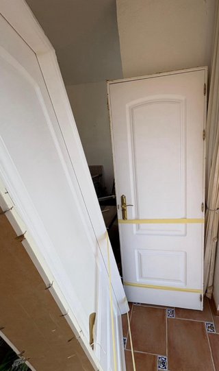 Puertas blancas sin  manillas
