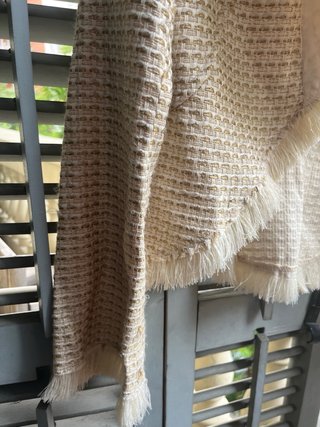 Chaqueta Mango Talla S flecos beige