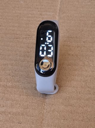 Orologio da polso per bambini e donne, bracciale elettronico, orologio sportivo touch LED, nuovo spedizione 1,5€