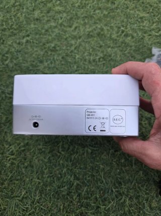 Mini proyector Tech PP-100LX