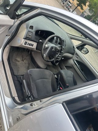 Mitsubishi Grandis 2006