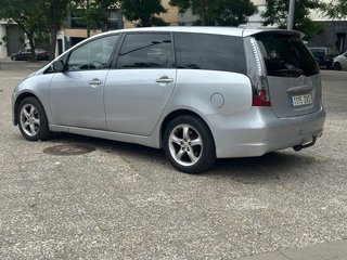 Mitsubishi Grandis 2006