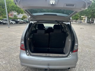 Mitsubishi Grandis 2006