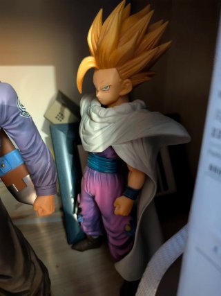 Figura Gohan Joven Dragon Ball Z