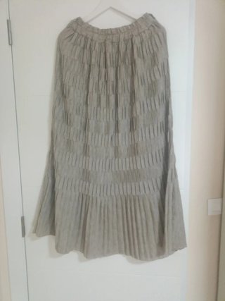 Falda larga beige plisada talla única