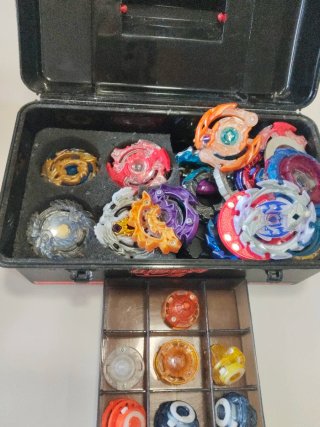 Beyblade Arena y Lanzadores