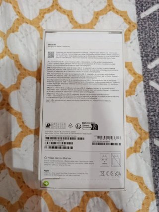 Caja iPhone 16 Azul