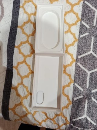 Caja iPhone 16 Azul