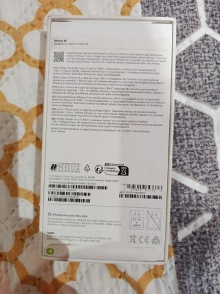 Caja iPhone 16 Azul