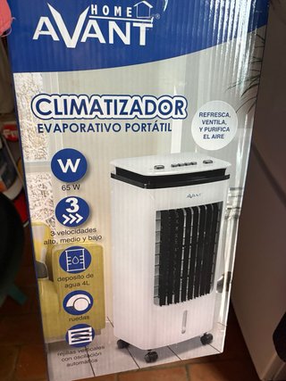 Enfriador de Aire AVANT Blanco y Negro