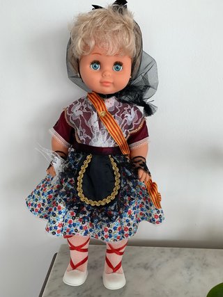 Muñeca antigua aragonesa sin usar