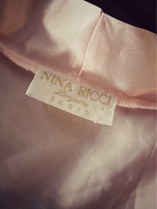 Conjunto Nina Ricci Bata y Camisón Rosa