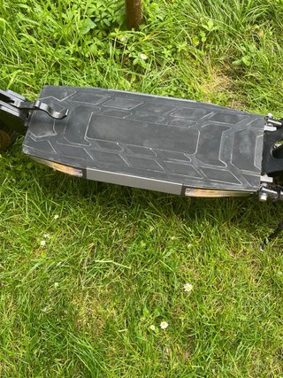 Monopattino Elettrico Bi-Motore Potente usato poco