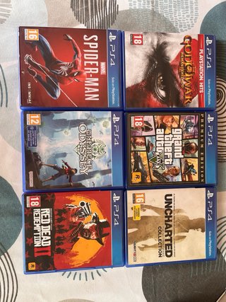 PS4 con Mandos y Juegos