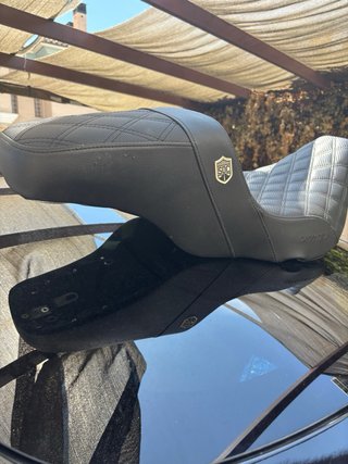 Asiento Harley Touring Saddlemen SDC Step Up