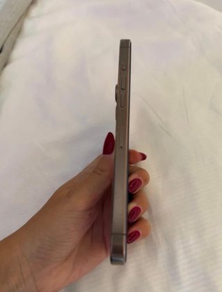 iPhone 16 Pro Max Dorado